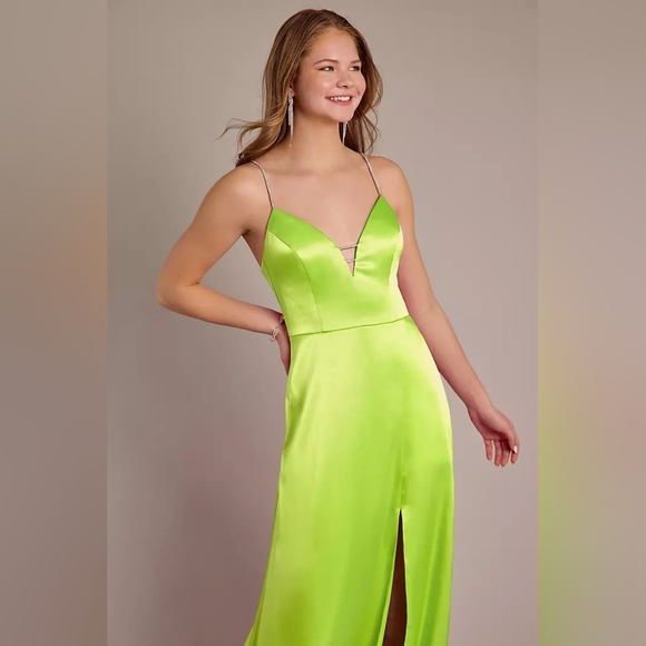 JULES & CLEO | V-Neck Dress with Crystal Straps in Charmeuse (Lemon Lime) sz 4 - Picture 10 of 10